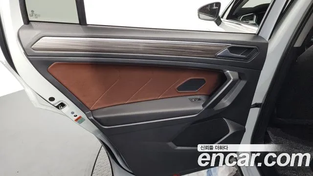 Volkswagen Tiguan — Фото автомобиля 21