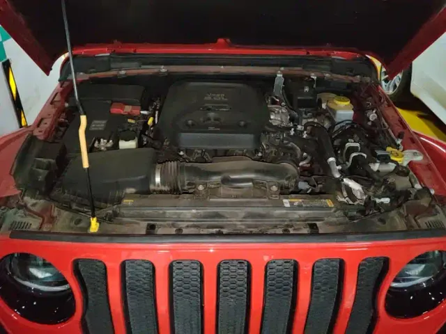 Jeep Wrangler — Фото автомобиля 10