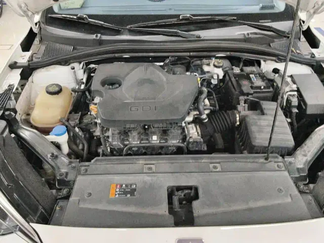 Roewe i5 — Фото автомобиля 10