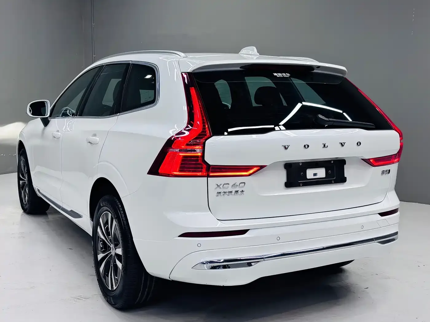 Volvo Volvo XC60 2024 B5 AWD Zhiyi Luxury Edition — Фото автомобиля 3