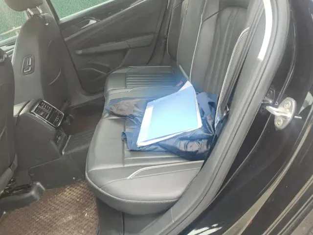 Volkswagen Passat — Фото автомобиля 11