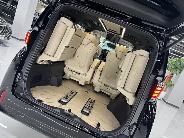 Toyota Alphard — Фото автомобиля 8