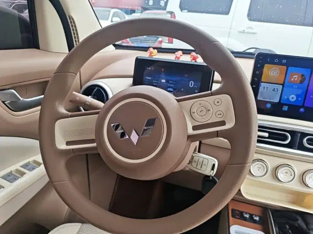 Wuling Hongguang Mini EV — Фото автомобиля 10