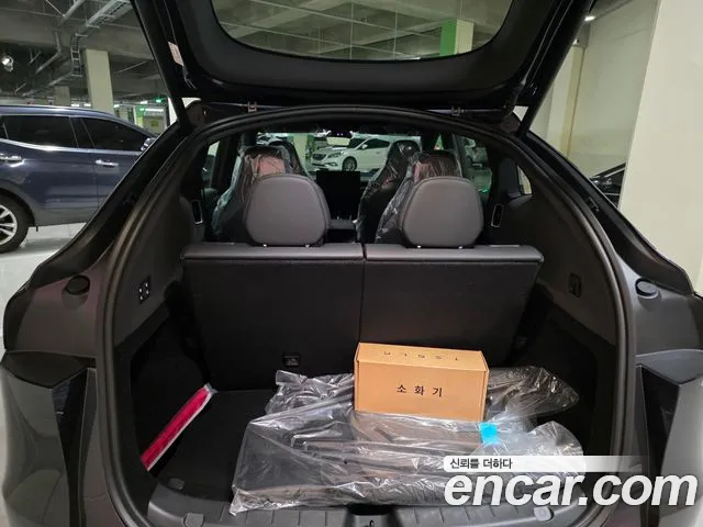 Tesla Model Y — Фото автомобиля 7