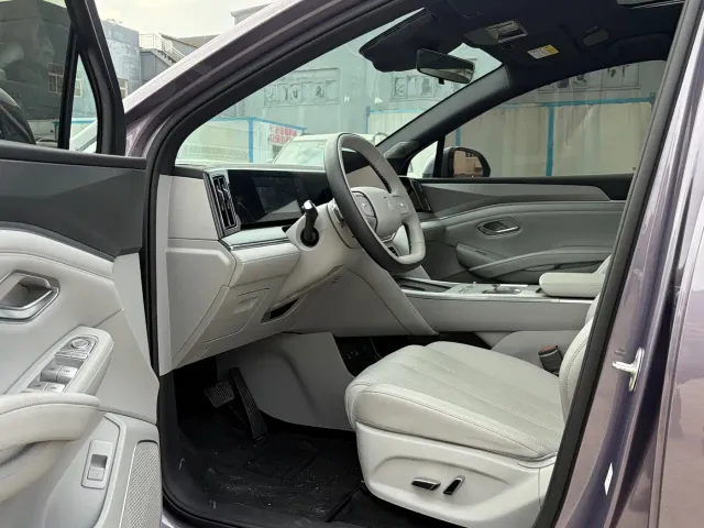 BYD Song Ultra — Фото автомобиля 9