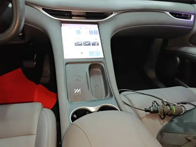IM Motors LS6 — Фото автомобиля 13