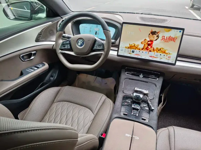 BYD Han 2025 Model EV Smart Drive Edition 605KM Premium — Фото автомобиля 7