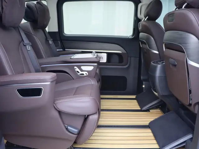 Mercedes-Benz V-Class — Фото автомобиля 12