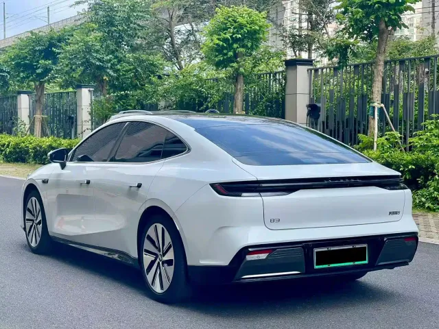 Geely Galaxy E8 — Фото автомобиля 7