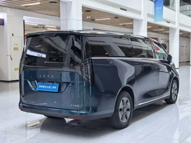Geely Yizhen L380 — Фото автомобиля 7