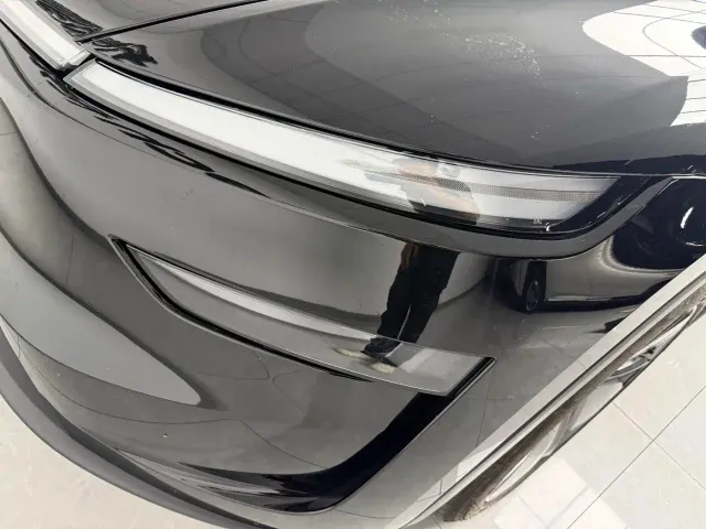Tesla Model Y — Фото автомобиля 11