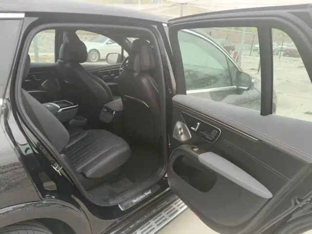 Mercedes-Benz EQS SUV — Фото автомобиля 6