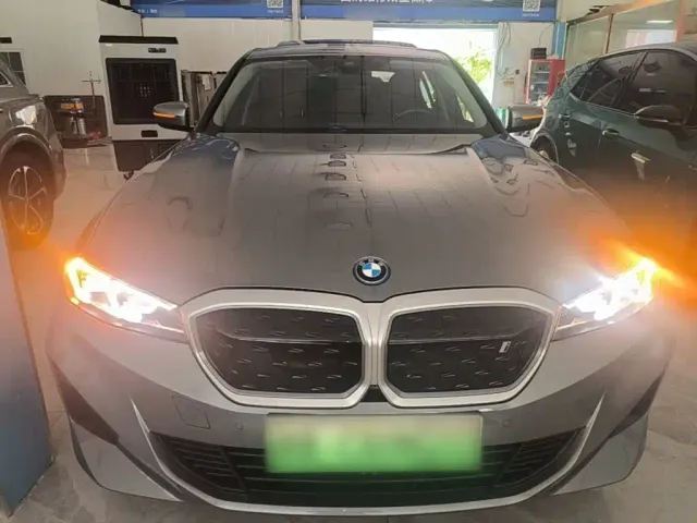 BMW i3 — Фото автомобиля 2