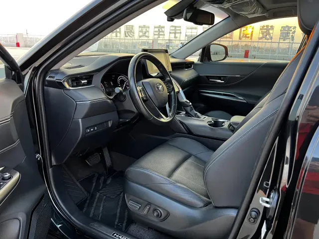 Toyota Harrier — Фото автомобиля 4