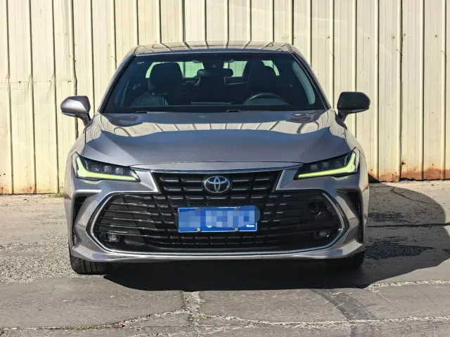 Toyota Avalon — Фото автомобиля 2