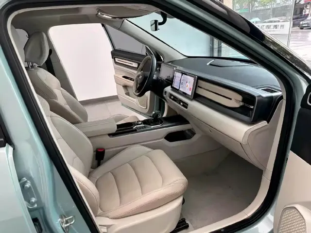 Geely ICON — Фото автомобиля 4