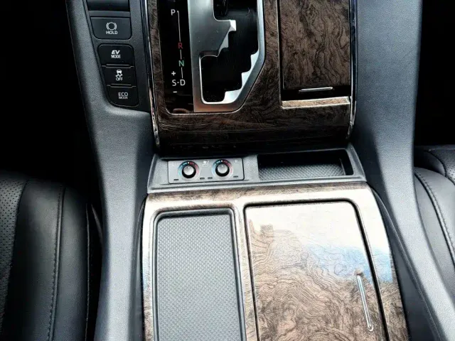 Toyota Vellfire — Фото автомобиля 6