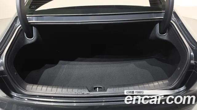 Hyundai Grandeur GN7 — Фото автомобиля 24
