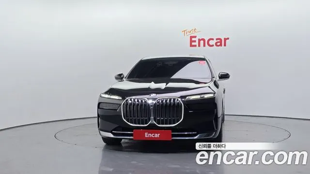 BMW 7-Series 7 серия (G70) 740i sDrive Design Pure Excellence — Фото автомобиля 3