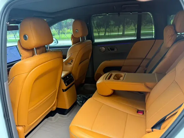 Li Auto i6 — Фото автомобиля 5