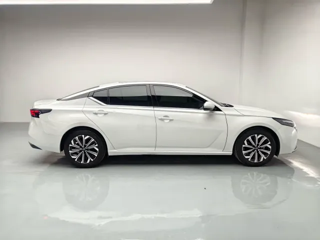 Nissan Teana — Фото автомобиля 9