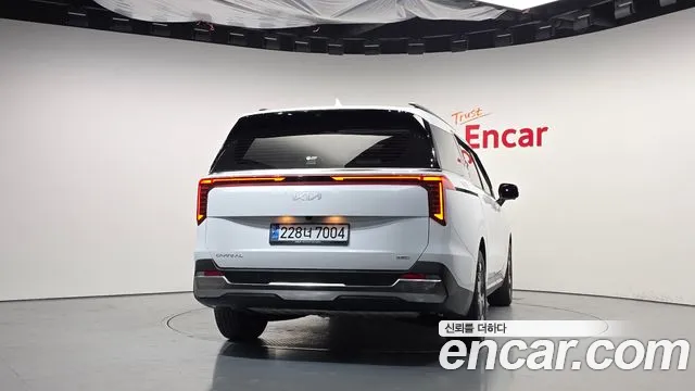 Kia Carnival 4th Gen — Фото автомобиля 4