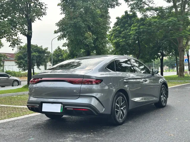 BYD Qin L 2024 DM-i 120KM Superior Edition — Фото автомобиля 8