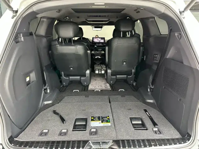Toyota Sienna — Фото автомобиля 7