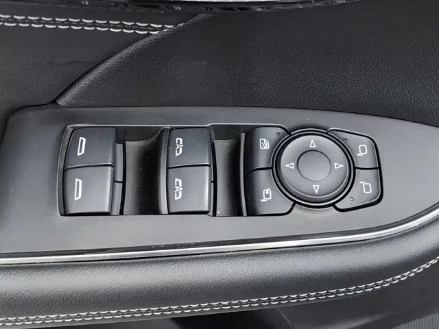 Buick Envision S — Фото автомобиля 9