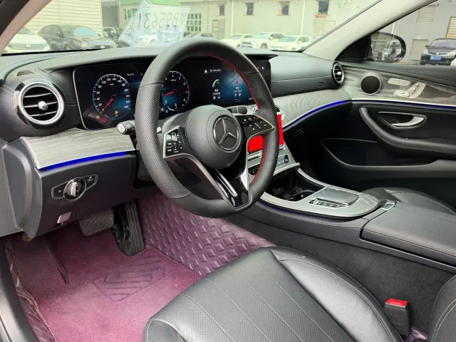 Mercedes-Benz E-Class — Фото автомобиля 16