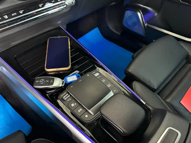 Mercedes-Benz EQB — Фото автомобиля 5