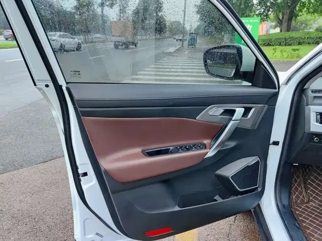Geely Boyue — Фото автомобиля 6