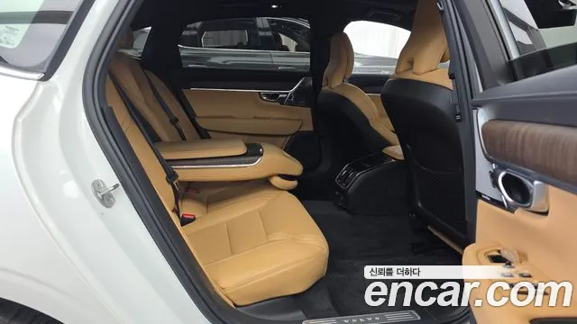Volvo S90 — Фото автомобиля 18