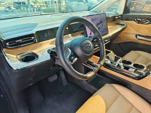 GAC Trumpchi E8 — Фото автомобиля 9