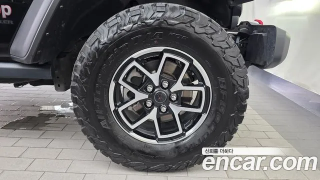 Jeep Wrangler — Фото автомобиля 6