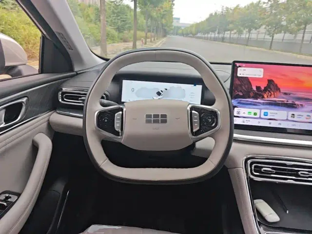 Geely Galaxy Stellar 6 — Фото автомобиля 10