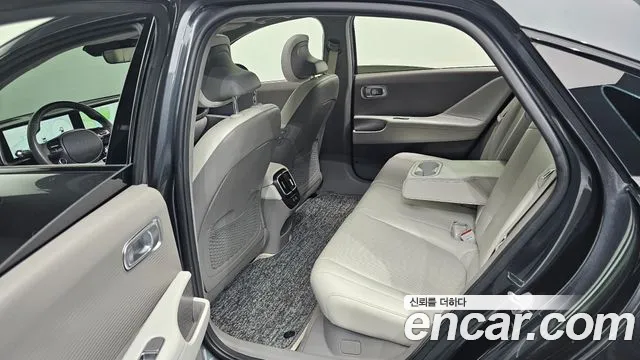 Hyundai Ioniq 6 — Фото автомобиля 17
