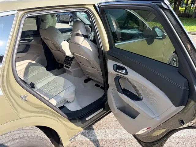 Audi Q5L — Фото автомобиля 25