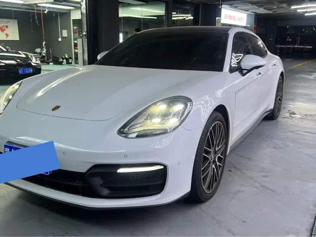 Фотография автомобиля — Porsche Panamera