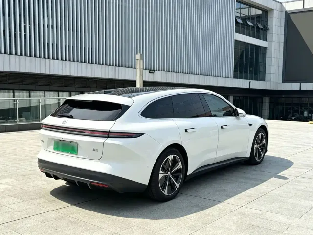 Nio ET5 Touring — Фото автомобиля 11