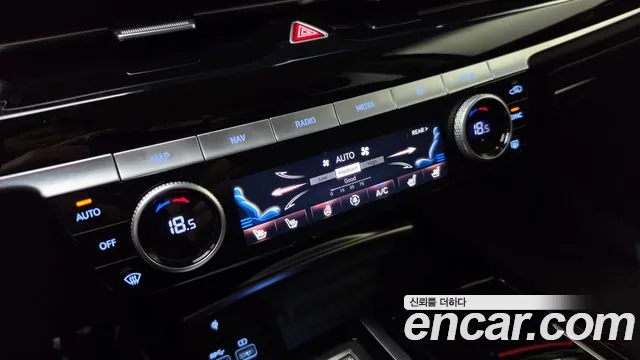 Genesis G80 RG3 — Фото автомобиля 30