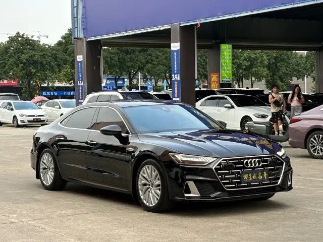 Audi A7L — Фото автомобиля 3