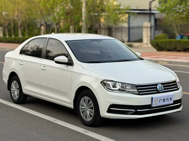 Volkswagen Santana — Фото автомобиля 3