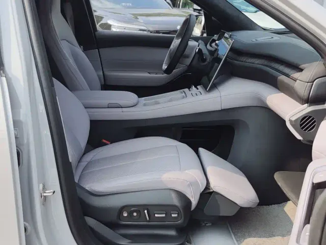 Nio EC6 — Фото автомобиля 13