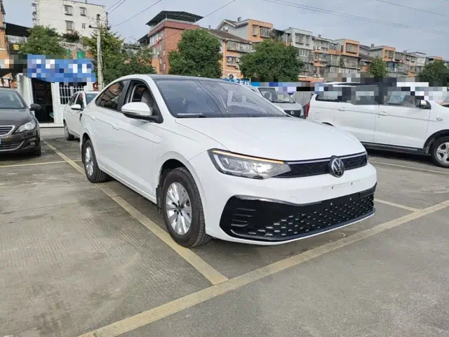 Volkswagen Lavida — Фото автомобиля 3