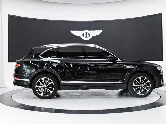 Bentley Bentayga — Фото автомобиля 7