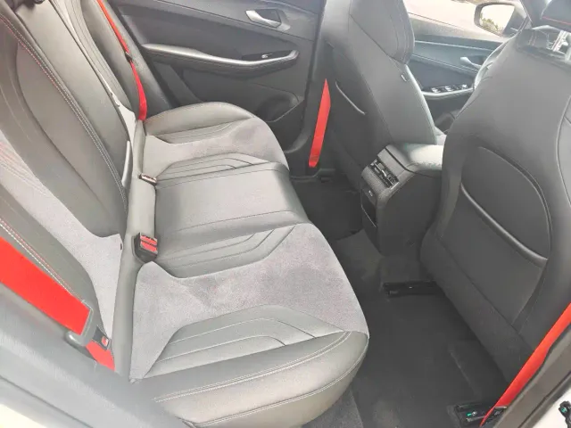 Geely Binrui — Фото автомобиля 12