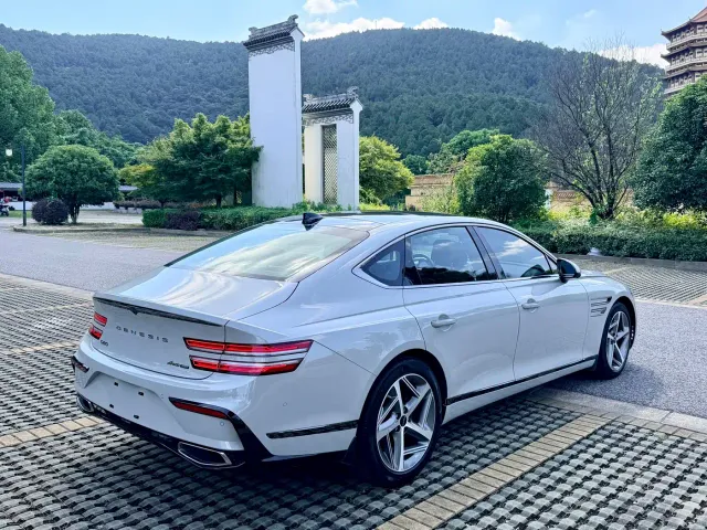 Genesis G80 — Фото автомобиля 5