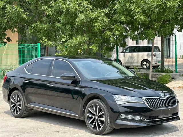 Skoda Superb — Фото автомобиля 3