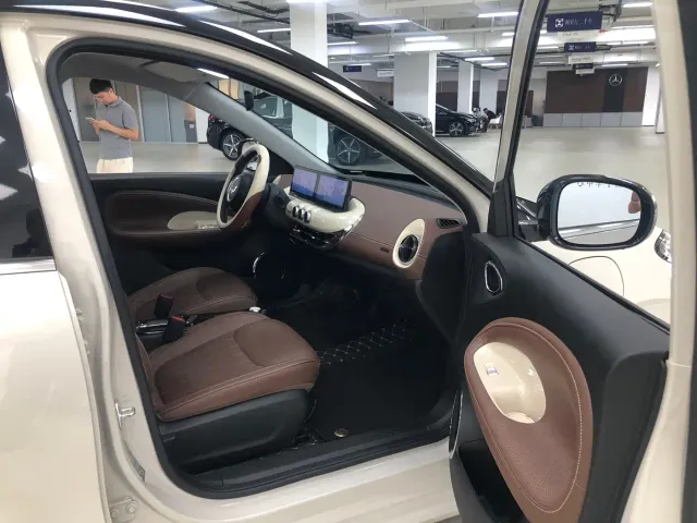 Wuling Bingo — Фото автомобиля 9